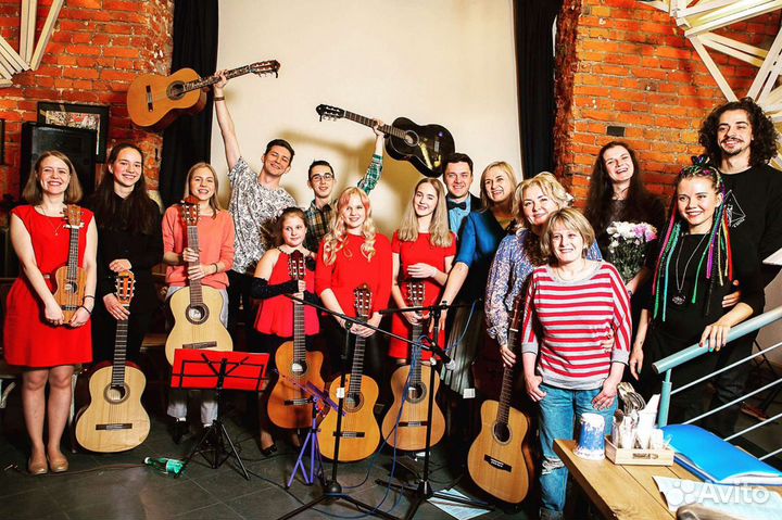 Педагог по гитаре, укулеле и вокалу