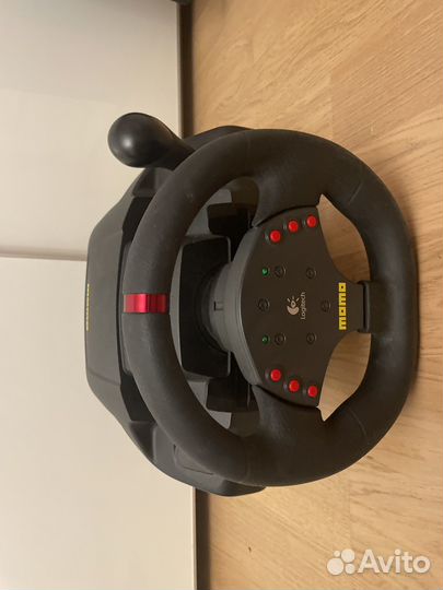 Игровой руль logitech momo racing