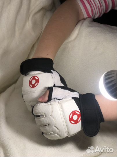 Перчатки для каратэ