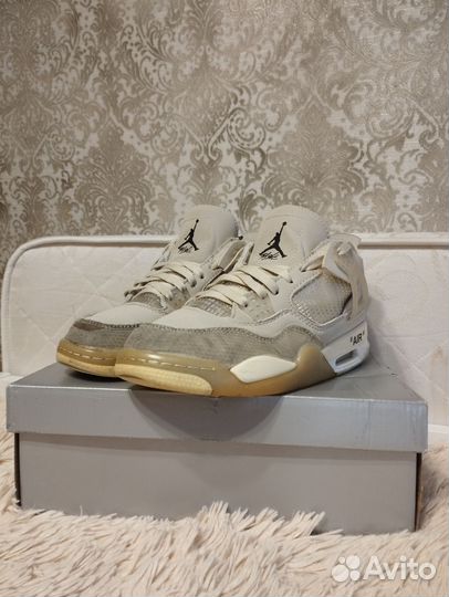 Кроссовки nike air jordan 4 retro белые бежевые 41