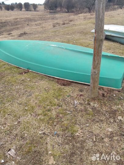 Пластиковая лодка