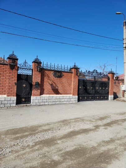 Дом 400 м² на участке 12 сот.