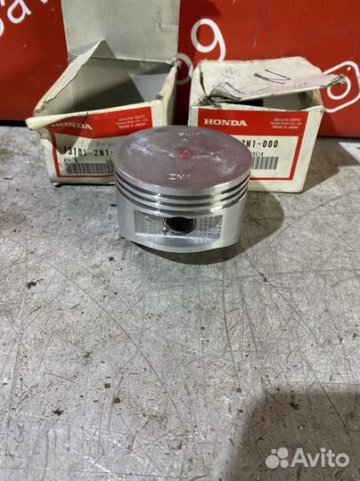 Honda Поршень GX670 13101ZN1000