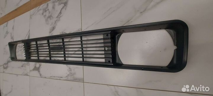 Решетка радиатора 2140