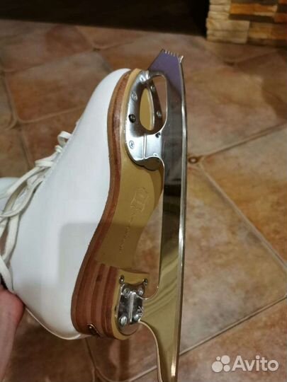 Детские профессиональные коньки