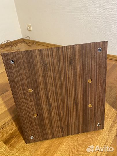 Стойки для напольной акустики