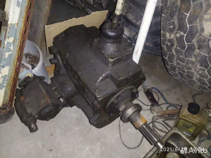 Коробка передач с коробкой отбора мощности ЗИЛ