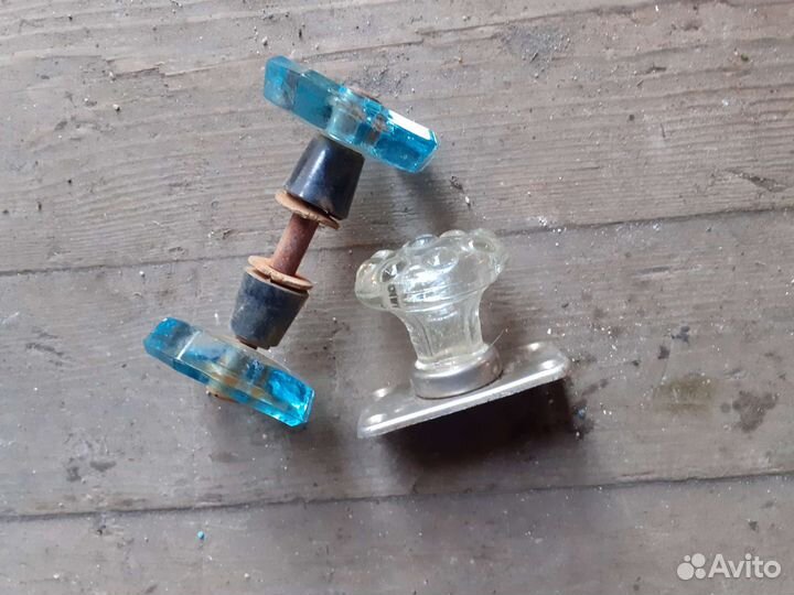 Дверные ручки из стекла