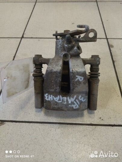 Суппорт тормозной задний правый Renault Megane 3