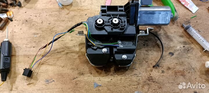 Ремонт/замена вашего замка багажника Touareg NF