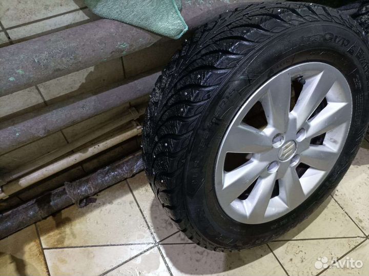 Goodyear UltraGrip Extreme 195/65 R15