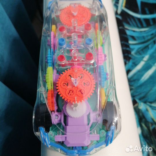 Машинка интерактивная. Свет. Звук