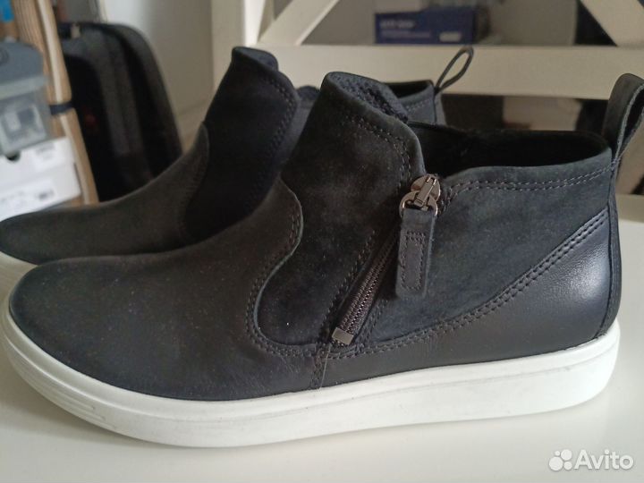 Ботинки Ecco р. 38