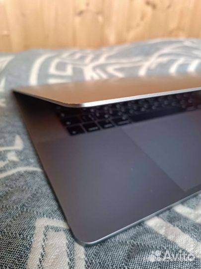 MacBook Pro 15 2017 г i7/16/500 ssd