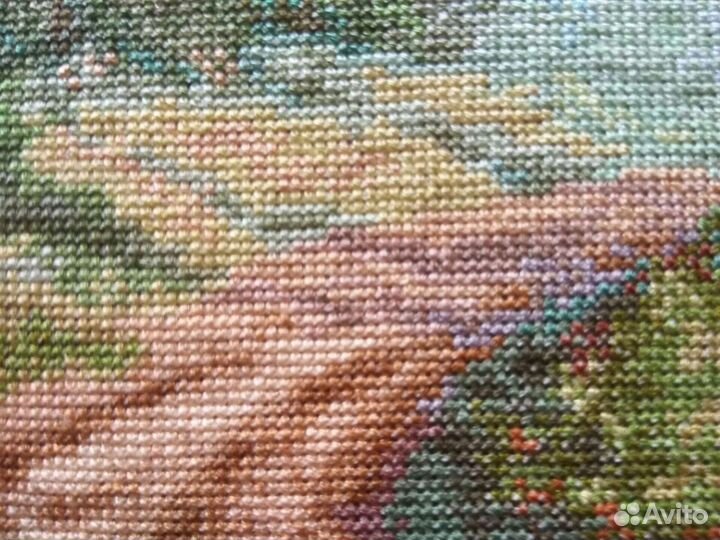 Картина вышитая крестиком. Сосновый бор