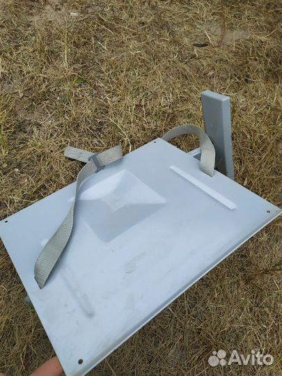 Подставка под маленький телевизор