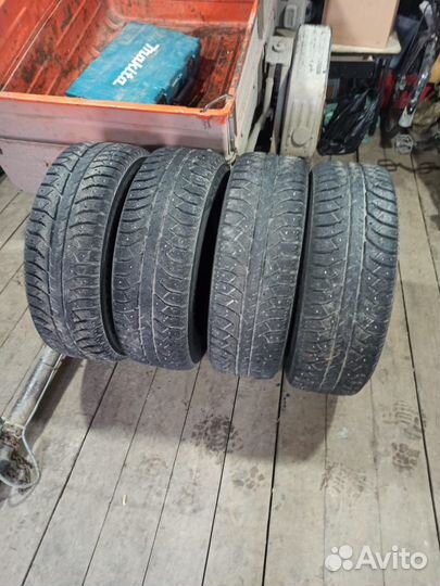 Bridgestone Ice Cruiser 7000 235/65 R17