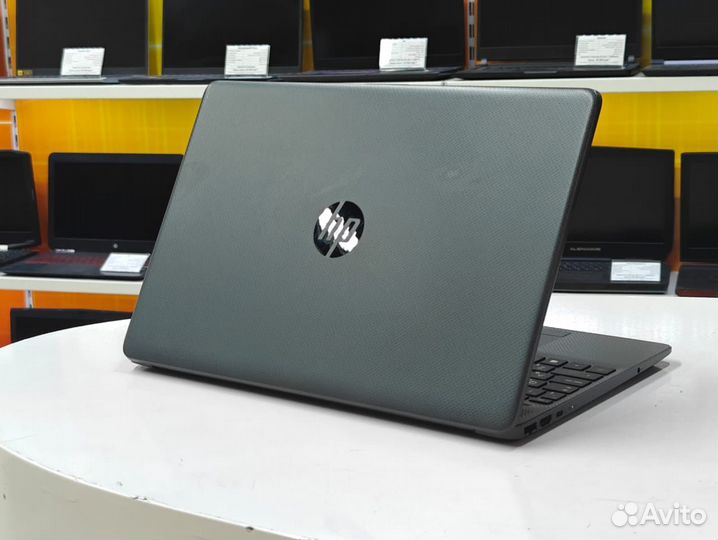 Ноутбук HP 15.6