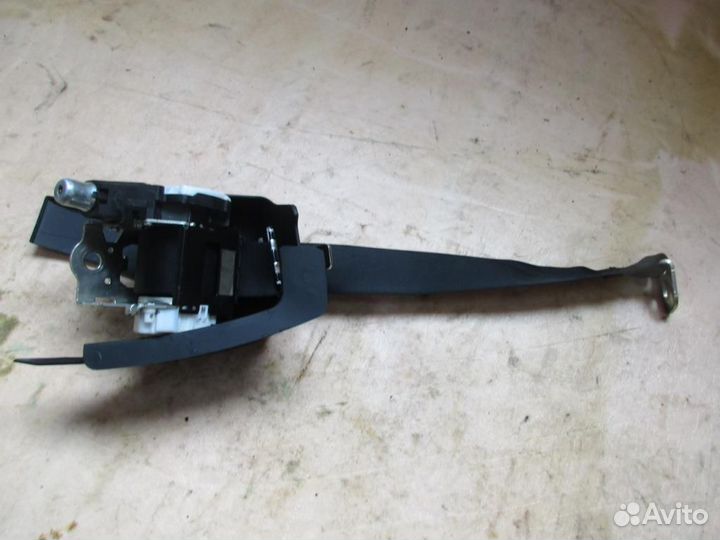 Ремень безопасности передний левый w216 CL-class