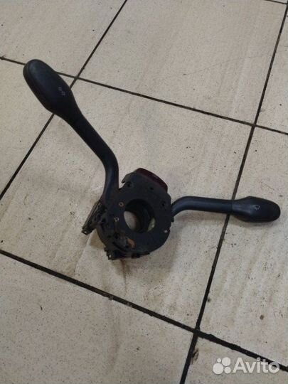 Подрулевой переключатель Volkswagen Golf 3 AAM