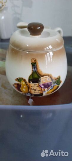 Молочник и сахарница