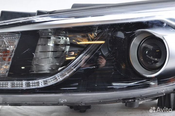 Б/У Б/У Фара передняя левая Kia Carnival 3 2014