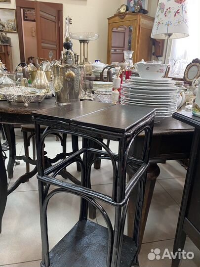 Старинные бамбуковые этажерки