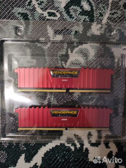 Corsair Vengeance LPX 16 гб