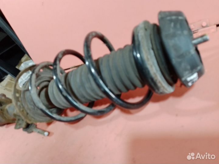 Амортизатор передний левый Suzuki SX4 2 S-Cross