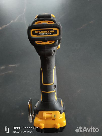 Шуруповёрт Dewalt DCD 701