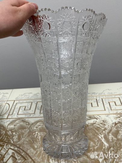 Хрустальная ваза