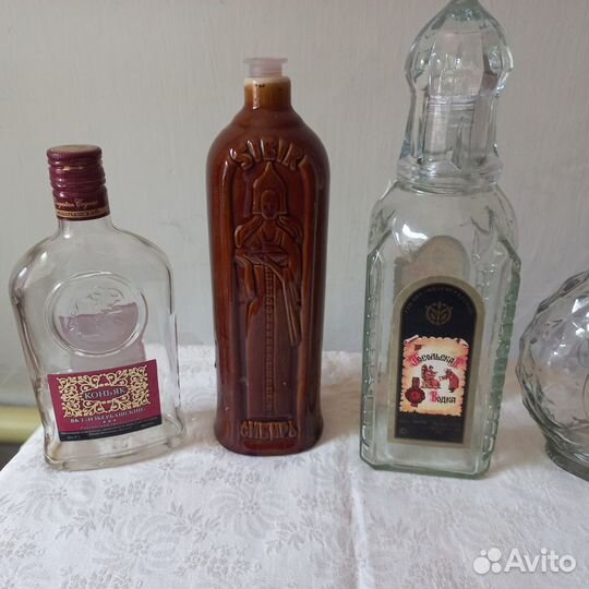 Бутылки стеклянные