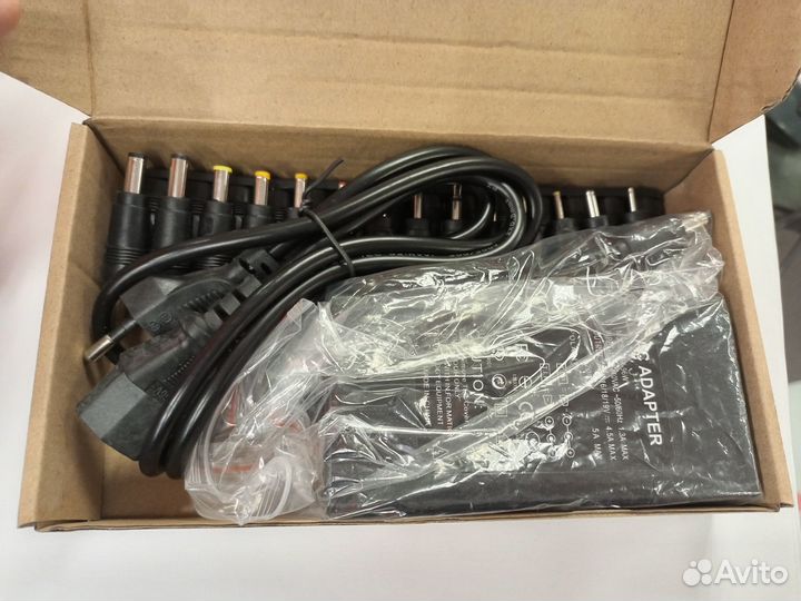 Зу универсальное для ноутбуков