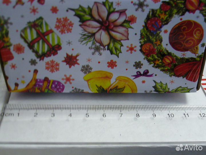 Новогодняя коробочка картонная 12х12х6см