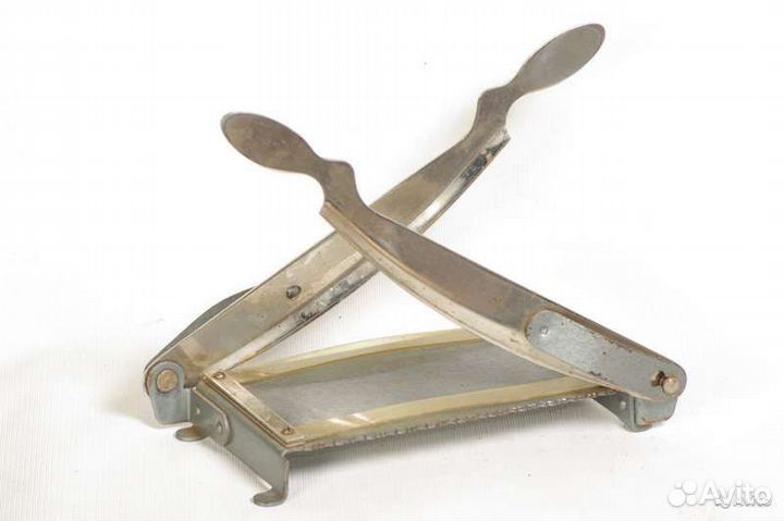 Фотоувеличитель Юность фл-3 + Фотофонарь + Резак