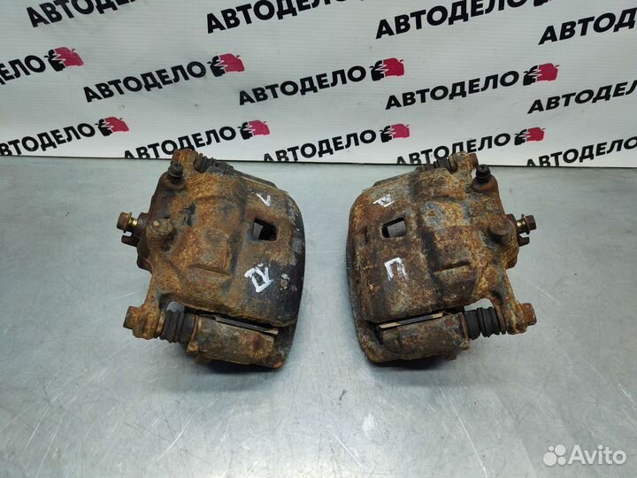 Суппорт передний Nissan Sunny FB15 2000 г.в