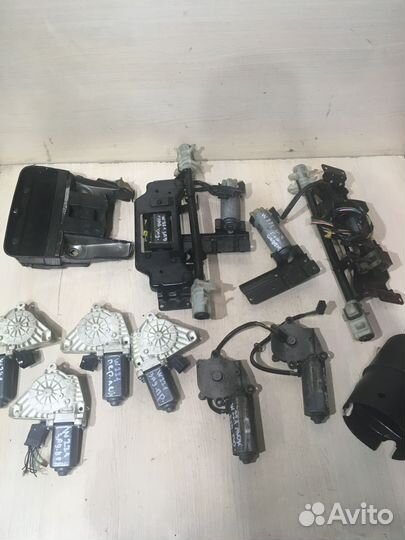 Моторчик стеклоподьемника Мерседес W221