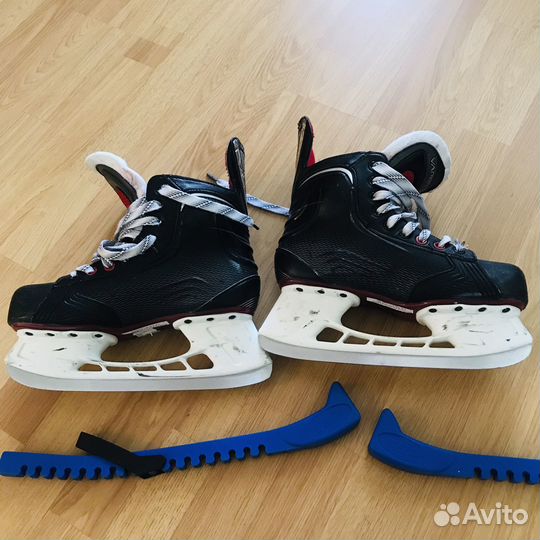 Хоккейные коньки и краги bauer jr, шлем