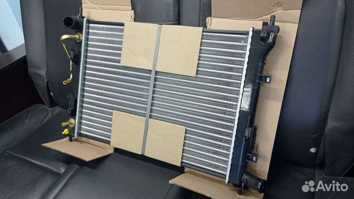 Радиатор хендай Солярис 2 /киа Рио 4 автомат