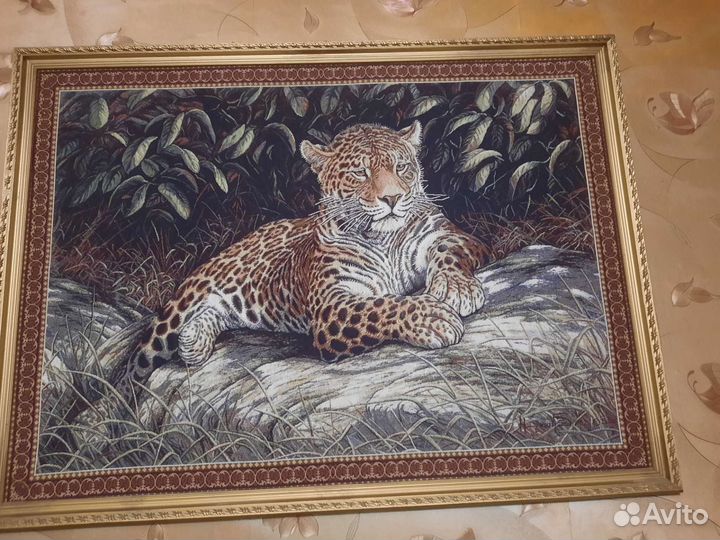 Картина из гобелена