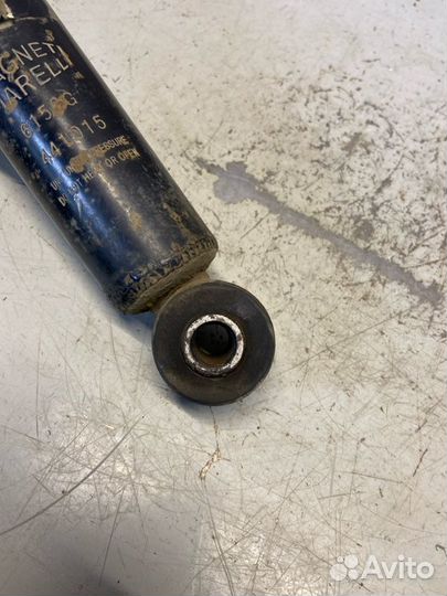 Стойка амортизатора задняя Renault Symbol