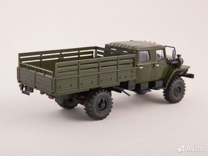 Коллекционная модель Урал бортовой