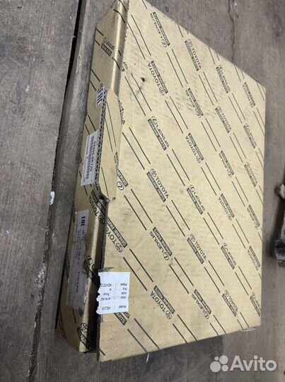 Колодки ручника новые Toyota Hilux 7