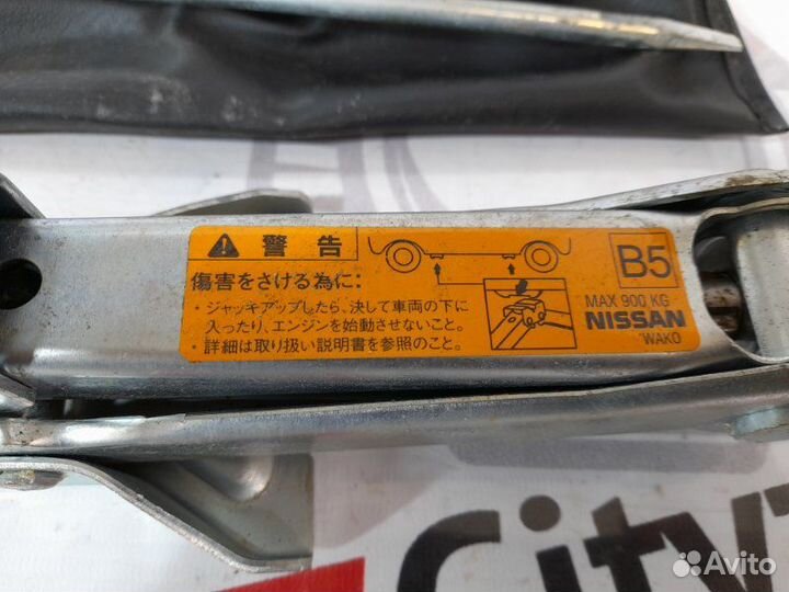 Домкрат Nissan Tiida C11 HR15DE 2008-2012