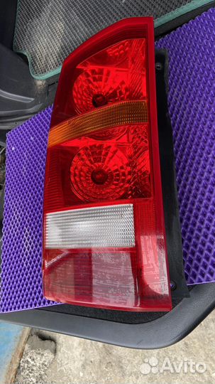Фонарь задний левый land rover discovery 3
