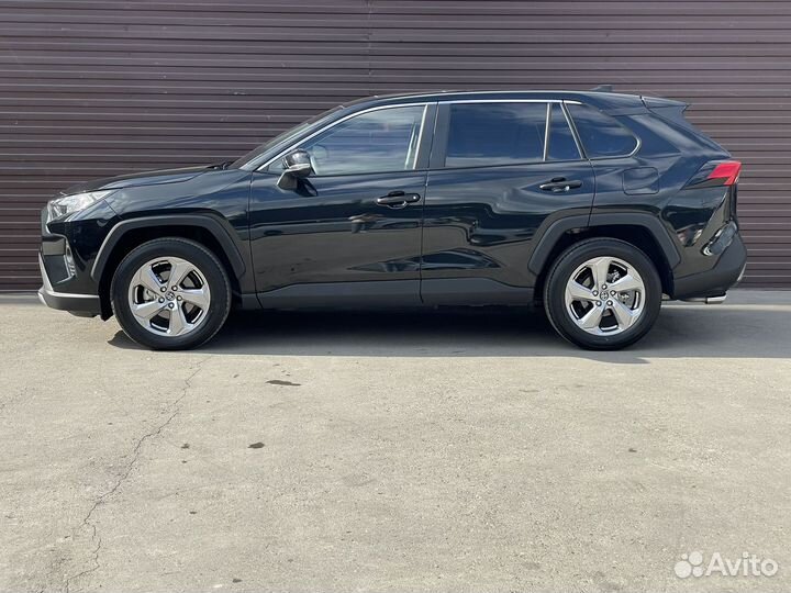 Toyota RAV4, 2023
