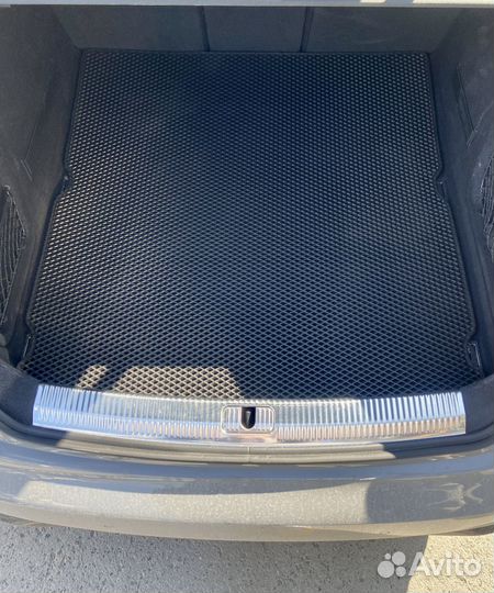 Автоковрик EVA в багажник для Audi