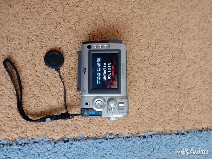 Видеокамера Sharp VL-NZ100S