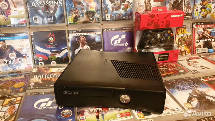 Xbox360 250 гб freebot 2 геймпада 80 игр