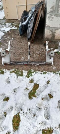 Рамка радиатора Королла 120